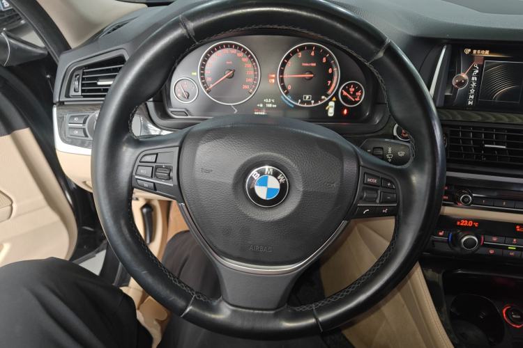 Used BMW 5 Series 2014 525Li Luxury Design Package
