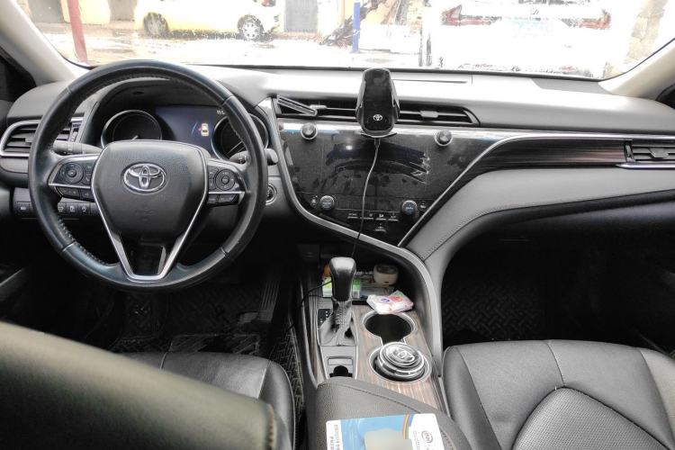Used Toyota Camry 2019 Revised Version 2.0G Luxury Edition
