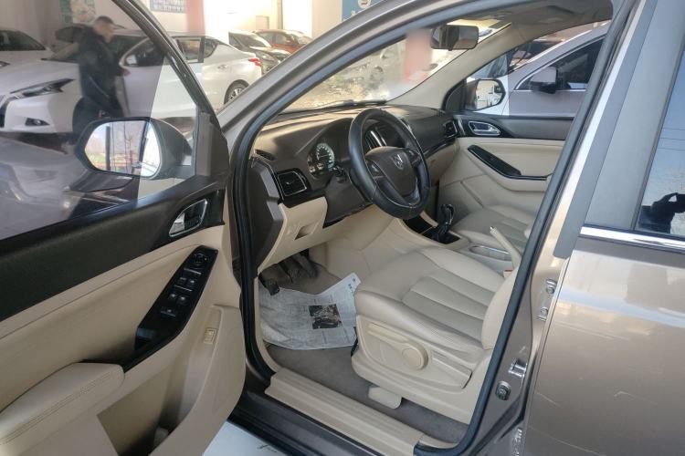 Used Baojun 730 2014 1.5L Manual Luxury Navigation ESP Version 7 Seats
