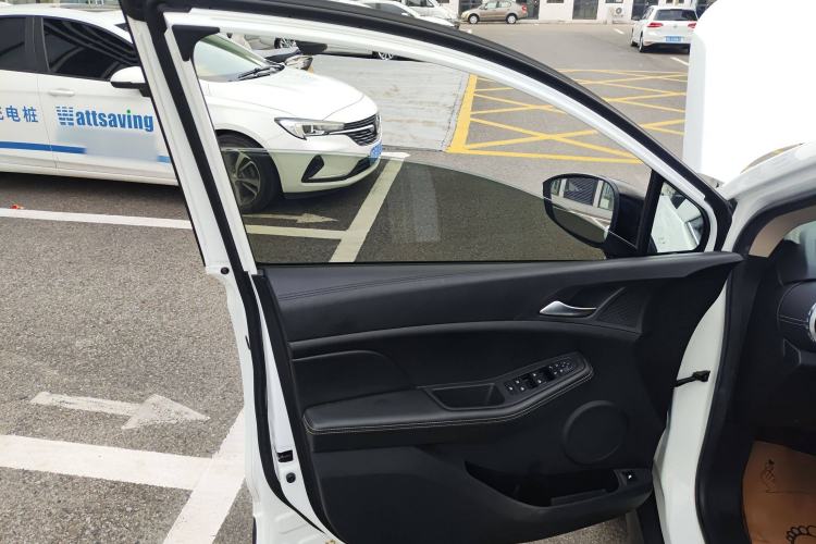 Used BYD Yuan New Energy 2019 EV535 Smart Connect Trendsetting Model
