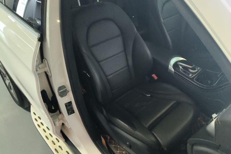 Used Mercedes-Benz GLC 2016 GLC 260 4MATIC Luxury Model