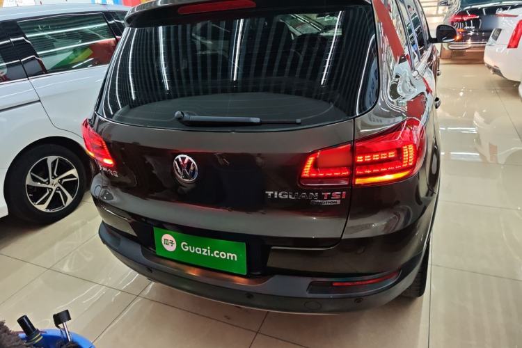 Used Volkswagen Tiguan 2015 2.0 TSI Automatic All-Wheel Drive Luxury Edition
