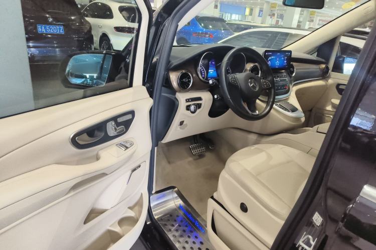 Used Mercedes-Benz V-Class 2020 V 260 L Long-wheelbase Luxury Edition
