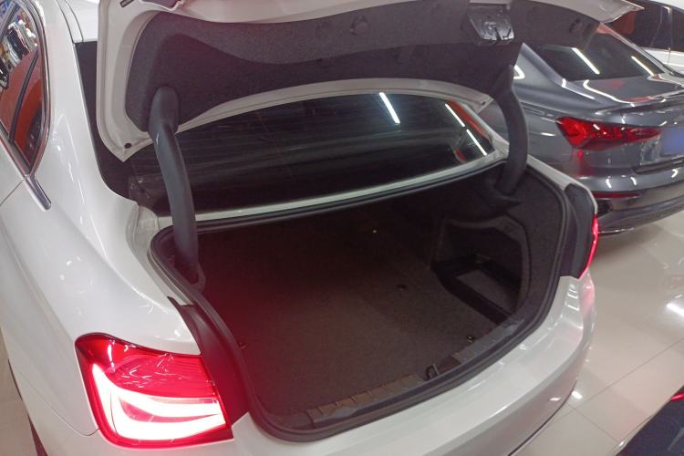 Used BMW 3 Series 2016 320Li Fashion Model
