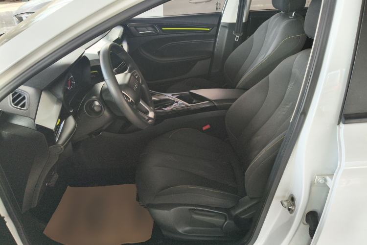 Used Roewe i5 2021 1.5L CVT Platinum Edition