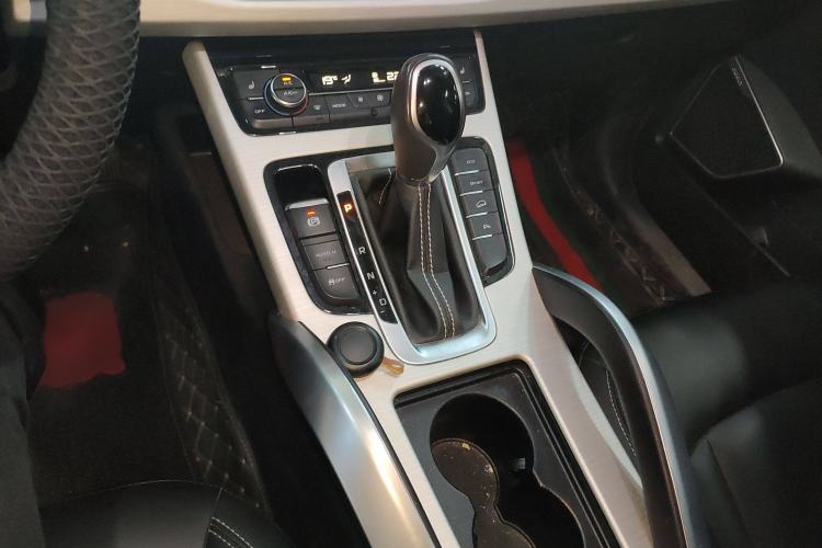 Used Geely Auto Emgrand X7 Sport 2018 1.8TD Automatic Two-Wheel Drive Smart Connect 4G Internet Edition