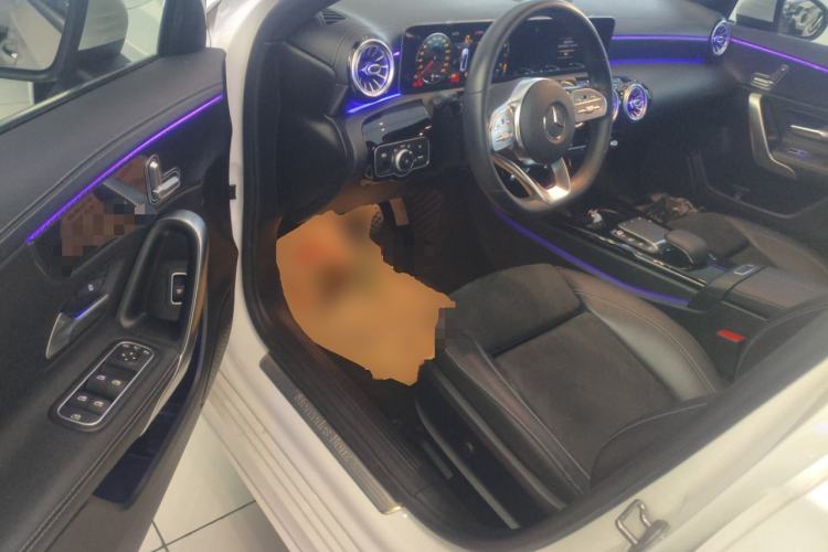 Used Mercedes-Benz A-Class 2020 Restyled A 200 L Sport Sedan Fashion Version
