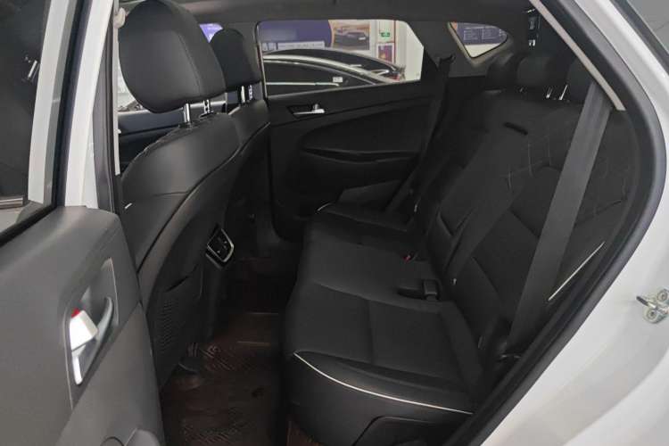Used Hyundai Tucson 2020 280TGDi Two-Wheel-Drive GLS Fashion Edition China VI Standard
