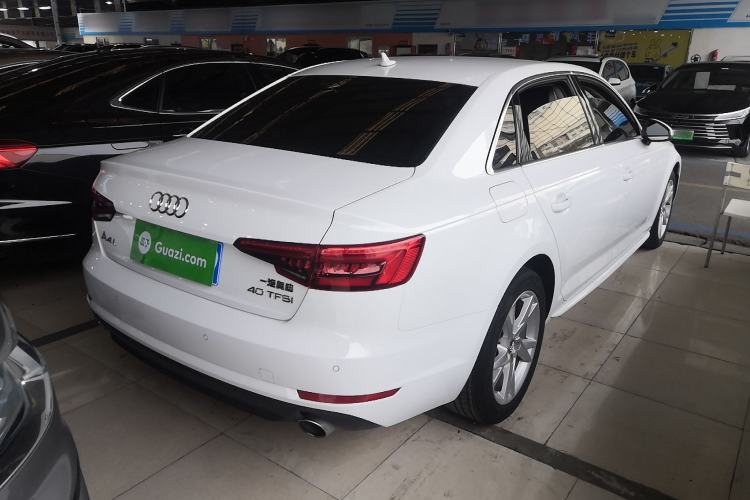 Used Audi A4L 2017 Plus 40 TFSI Ambition Model

