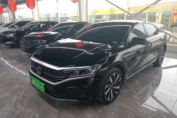 Used Volkswagen Passat 2023 Facelift 330TSI Luxury Edition