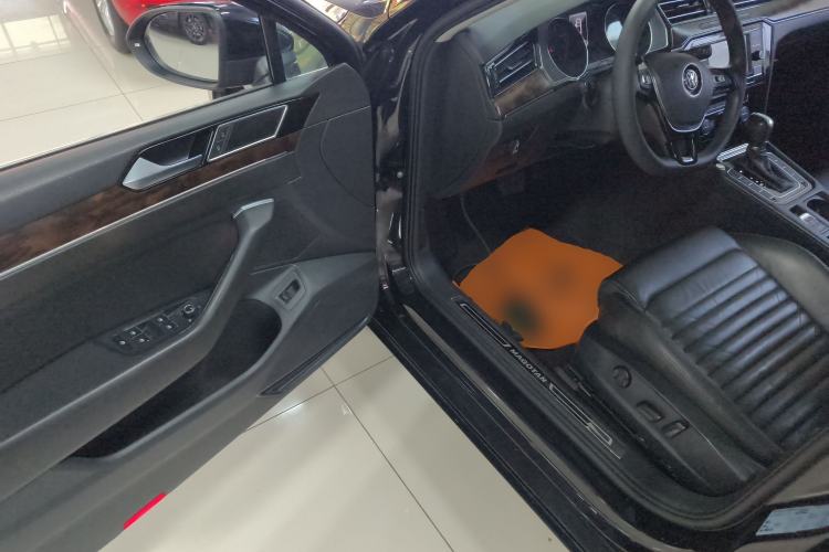 Used Volkswagen Magotan 2018 Facelift 330TSI DSG Luxury Model
