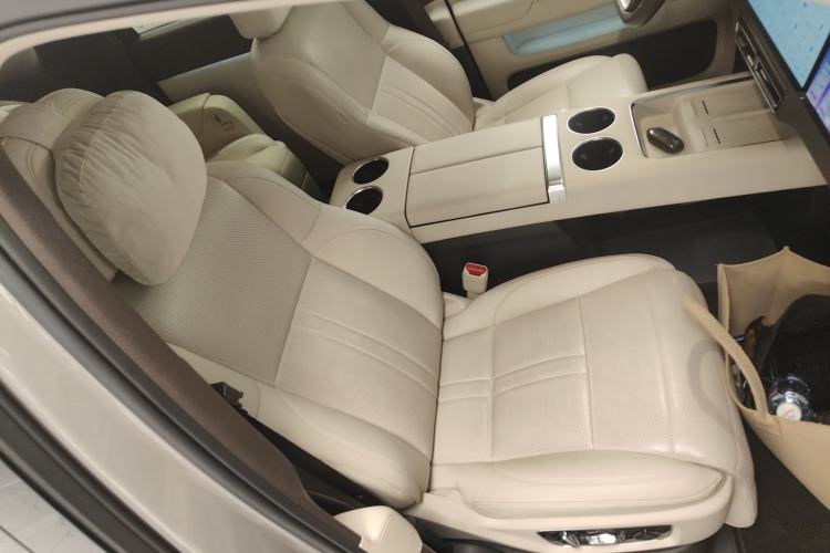 Used Li Auto MEGA 2024 Ultra Model
