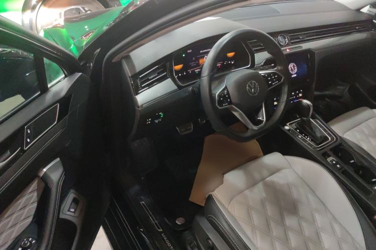 Used Volkswagen Magotan 2023 2 Million Units Limited Edition 280TSI DSG Leading Version