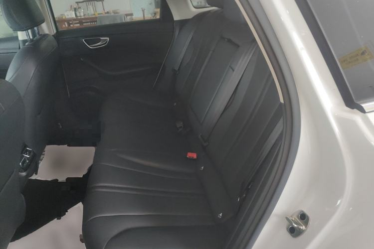 Used Roewe D7 2023 DMH 125km Superior Edition
