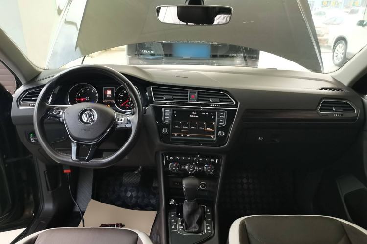 Used Volkswagen Tiguan L 2017 380TSI Automatic All-Wheel-Drive Luxury Edition