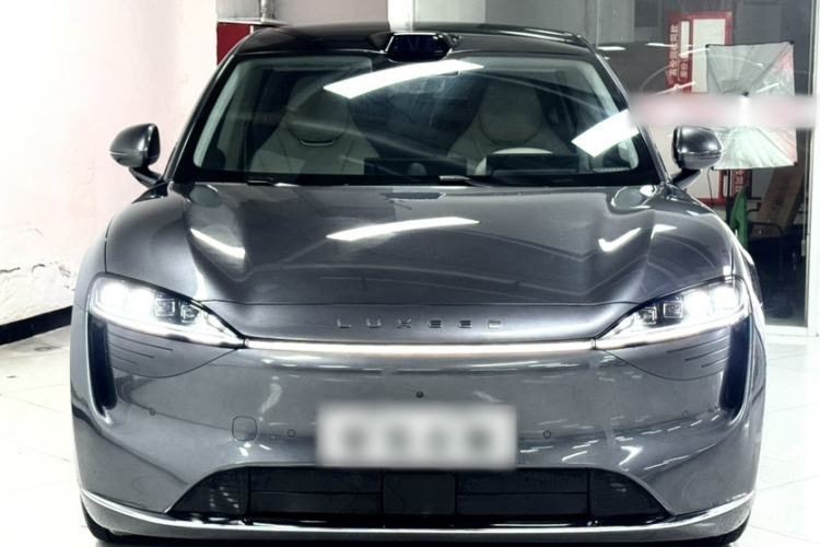 Used Hima Luxeed R7 2024 All-Electric 802 km Max