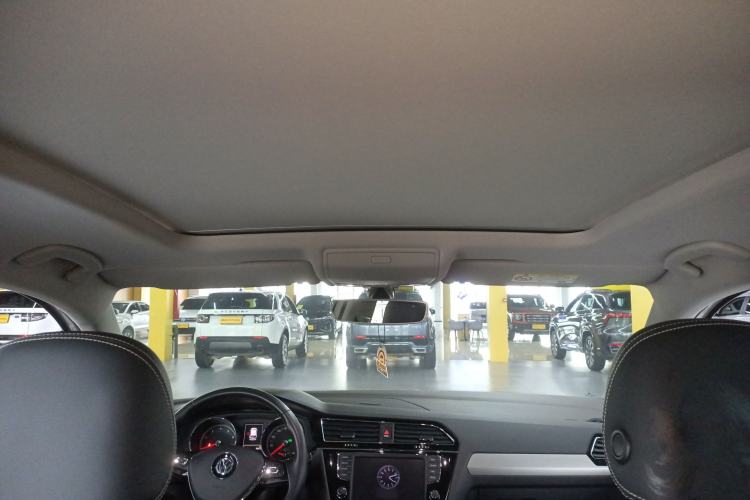 Used Volkswagen Tiguan L 2017 380TSI Automatic All-Wheel-Drive Luxury Edition
