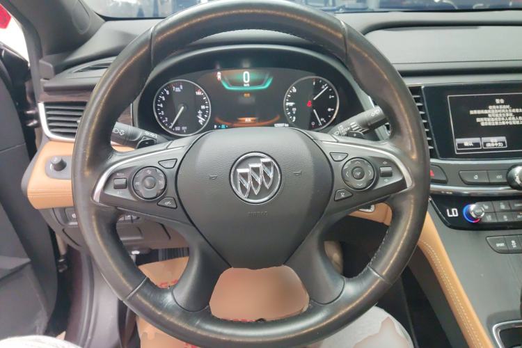 Used Buick LaCrosse 2018 20T Luxury Model
