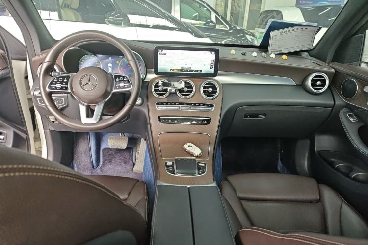 Used Mercedes-Benz GLC 2020 GLC 300 L 4MATIC Dynamic Edition
