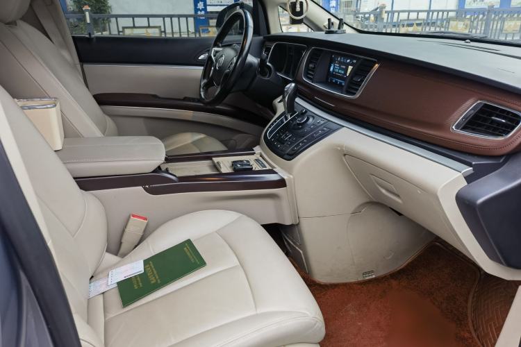 Used Buick GL8 2018 28T Luxury Model China VI Standard
