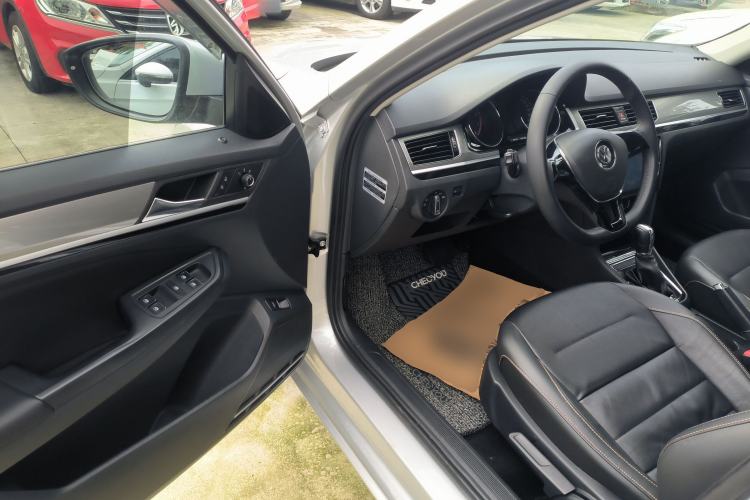 Used Volkswagen Bora 2016 1.6L Automatic Comfort Model
