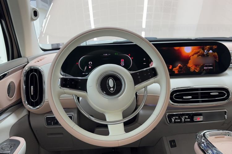 Used ORA Ballet Cat 2022 500 km Swan Lake Edition
