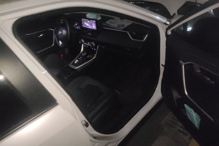 Used Toyota RAV4 2023 2.0L CVT Two-Wheel Drive Fashion Plus Edition
