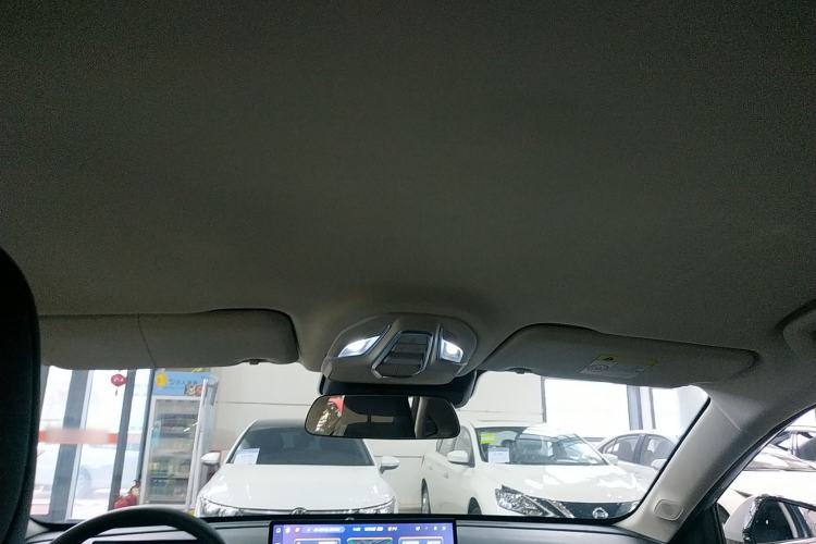 Used Wuling Xingguang 2024 Co-Creation Edition 510 Advanced Model
