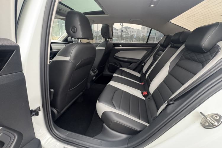 Used Volkswagen Bora 2023 300TSI DSG Prestige Edition