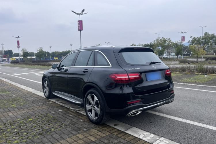 Used Mercedes-Benz GLC 2017 GLC 260 4MATIC Luxury Model