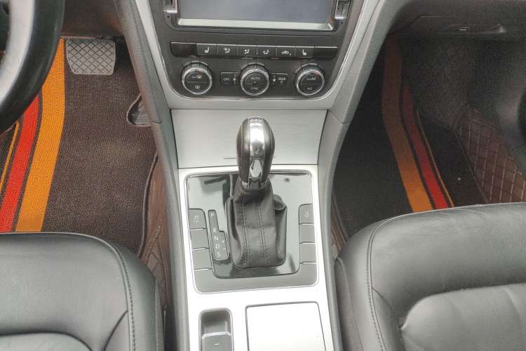 Used Volkswagen Passat 2015 1.8TSI DSG Prestige Edition
