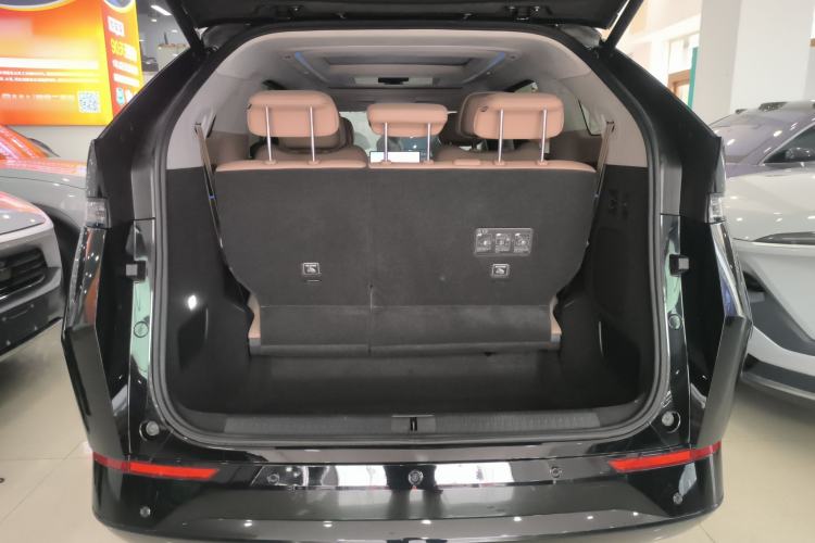 Used XPeng X9 2025 740 Ultra-Long Range Max