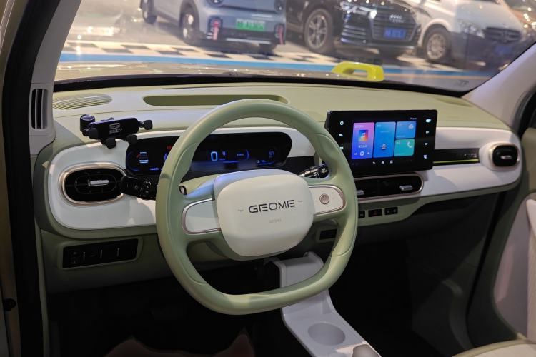 Used  Panda 2025 210km Panda Rider