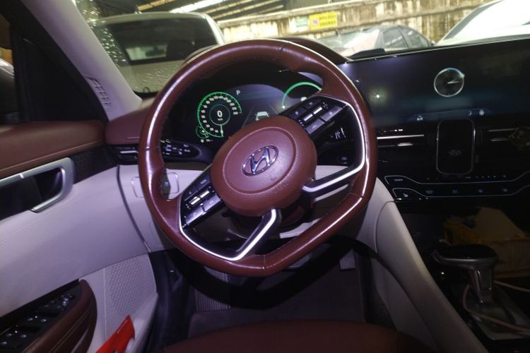 Used Hyundai Mistra 2021 1.8L CVT LUX Premium Edition
