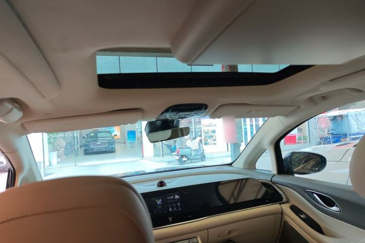 Used VOYAH Dream 2024 PHEV Ultra-Long Range Flagship Edition