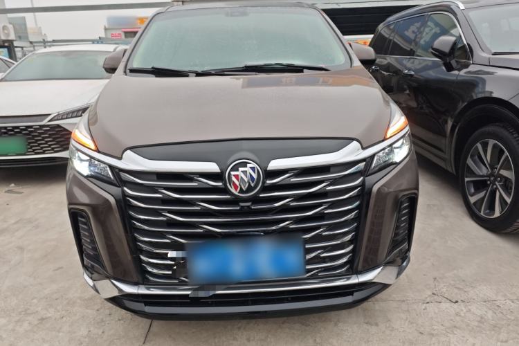 Used Buick GL8 2023 Facelifted Land Cruiser Executive Luxury Version
