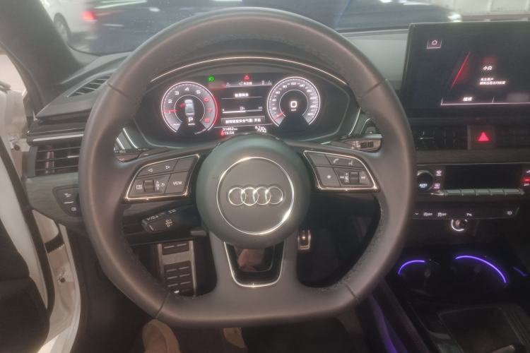 Used Audi A4L 2023 40 TFSI Luxury Dynamic Model
