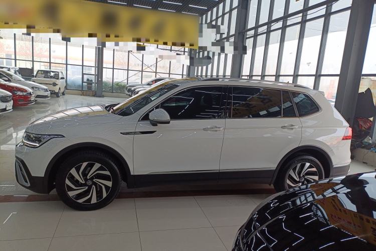 Used Volkswagen Tiguan L 2022 330TSI Automatic Two-Wheel Drive Smart Edition
