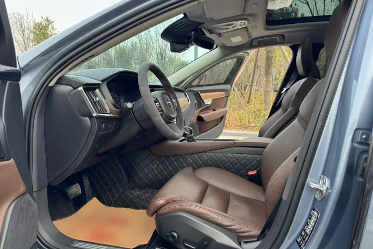 Used Volvo S90 2020 T5 Zhiyuan Luxury Edition
