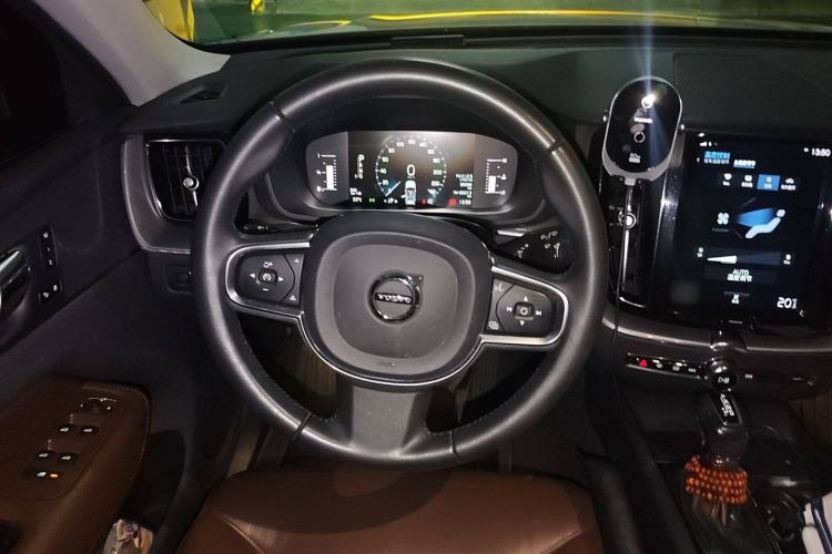 Used Volvo XC60 2019 T5 4x4 Smart Edition China V Standard