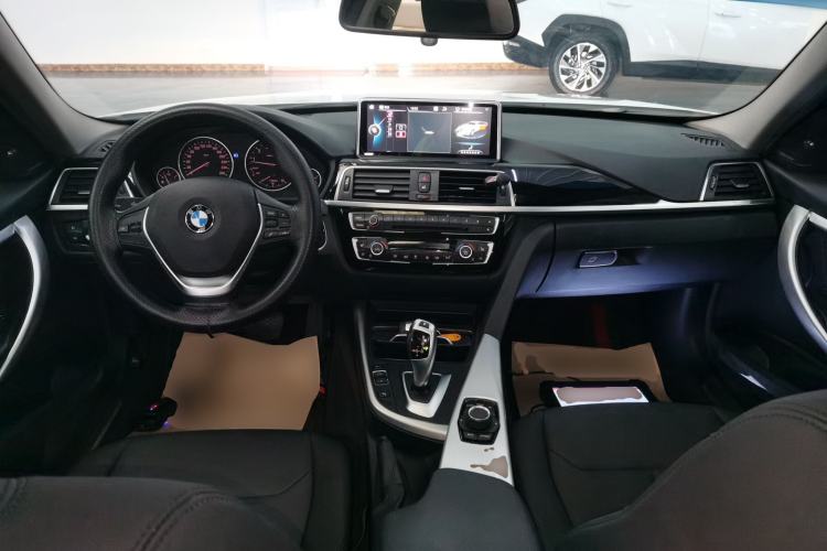 Used BMW 3 Series 2017 320Li xDrive Fashion Model
