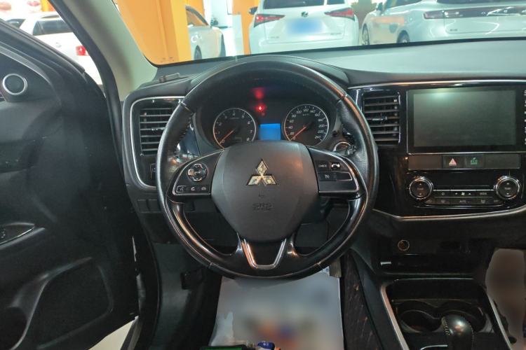 Used Mitsubishi Outlander 2017 2.0L Two-Wheel Drive Glory Edition 5 Seats