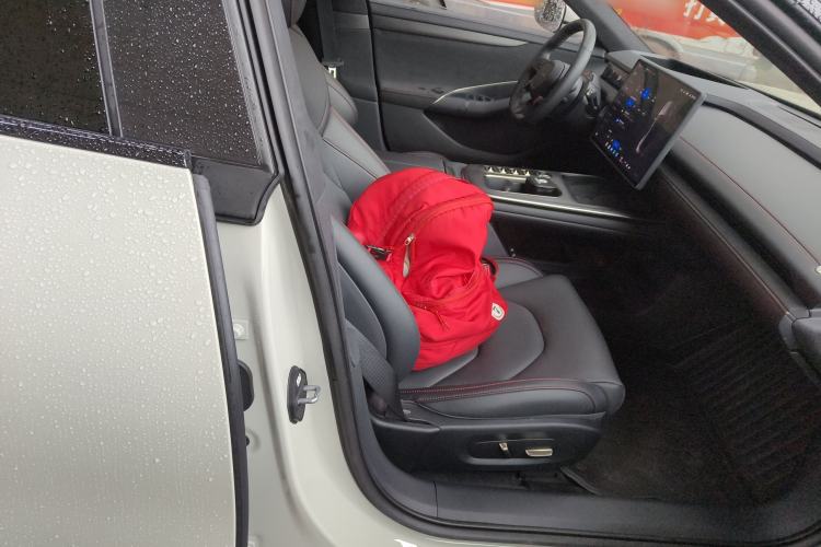 Used  SU7 2024 Four-Wheel Drive Ultra-Long Range Advanced Intelligent Driving Max Edition
