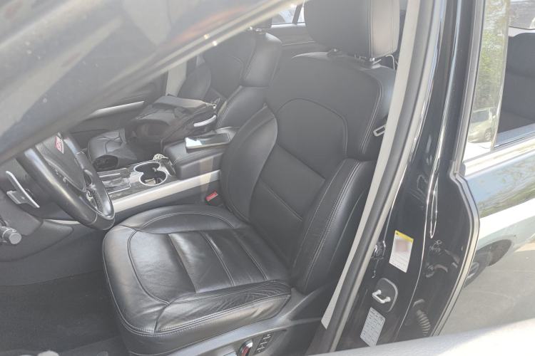 Used Haval H8 2015 2.0T Two-Wheel Drive Luxury Edition