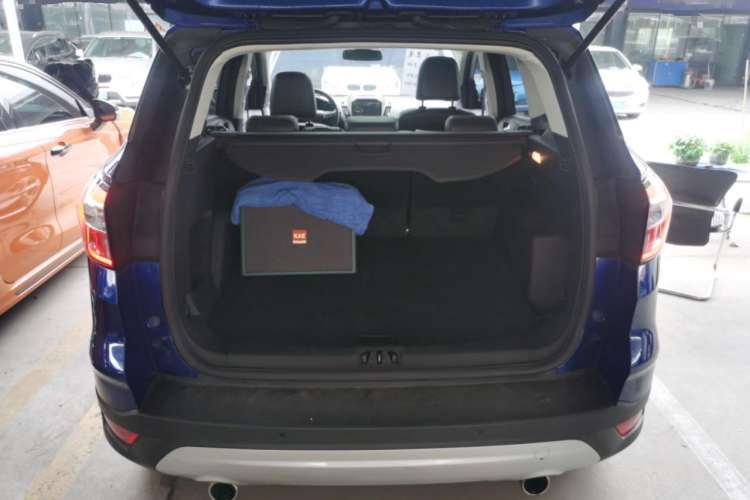 Used Ford Kuga 2017 EcoBoost 180 Two-Wheel-Drive Platinum Edition
