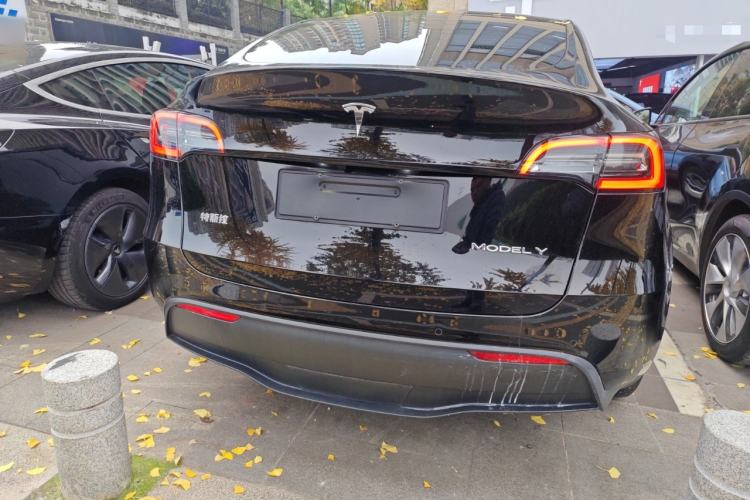 Used Tesla Model Y 2022 Rear-Wheel-Drive Version
