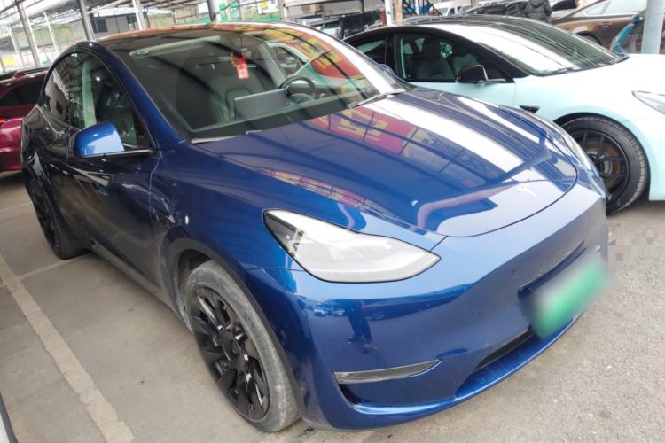 Used Tesla Model Y 2021 Long-Range All-Wheel-Drive Version
