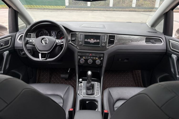 Used Volkswagen Golf Sportsvan 2016 230TSI Automatic Luxury Version