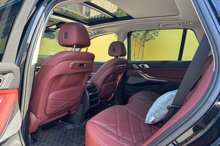 Used BMW X5 2023 xDrive 30Li Luxury M Sport Night Edition Package
