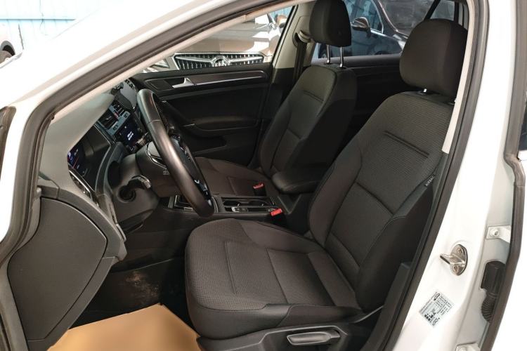 Used Volkswagen Golf 2017 230TSI Automatic Comfort Edition – Celebrating Milestone of One Million Units
